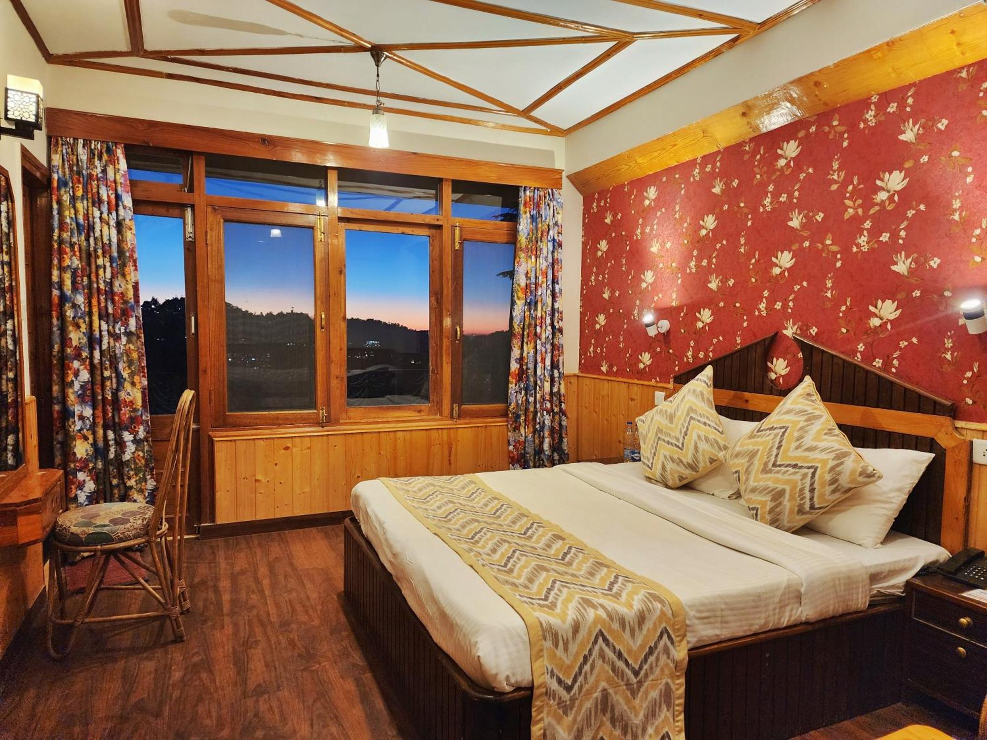 Hotel Pineview Shimla Exterior foto