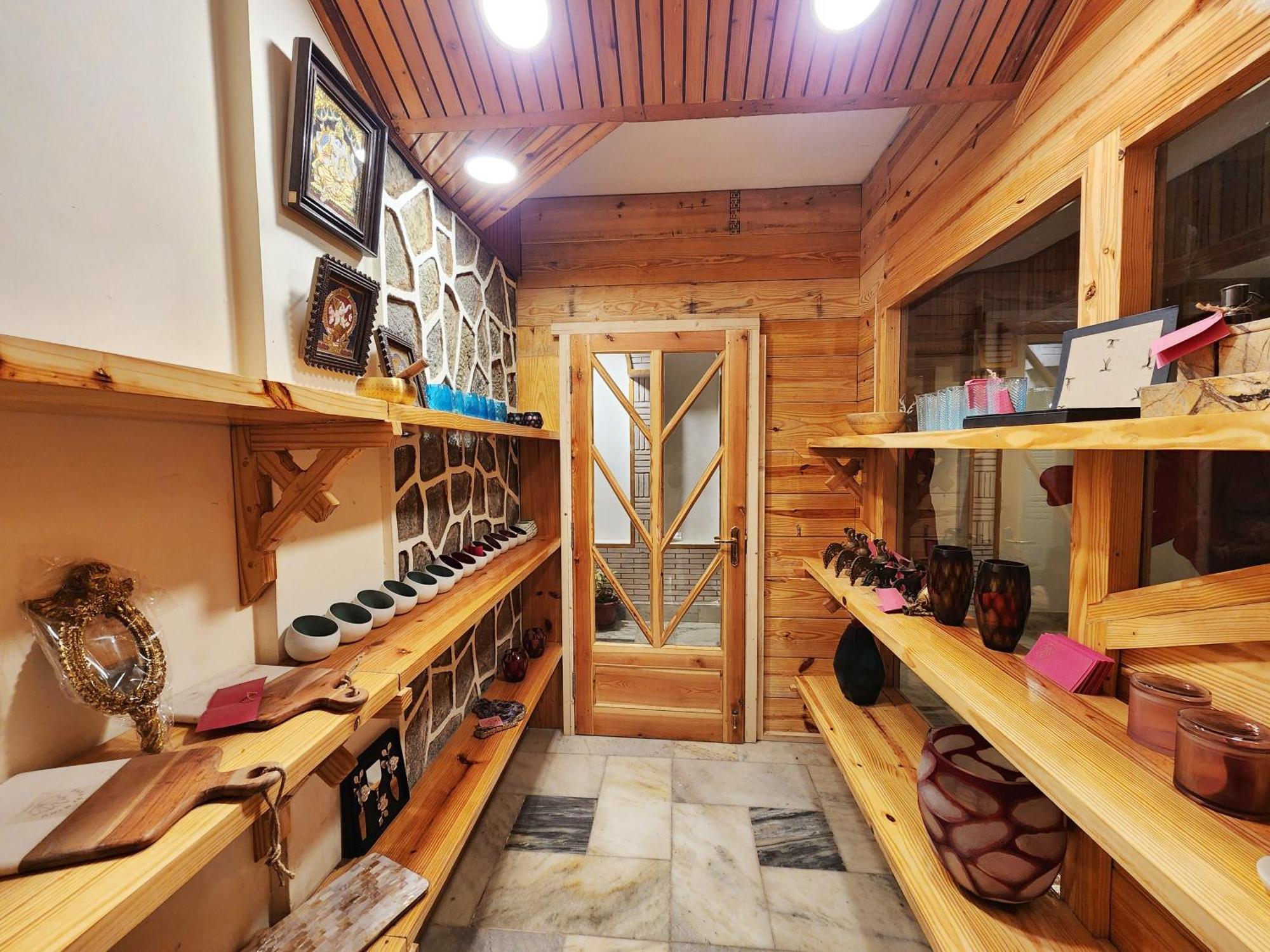 Hotel Pineview Shimla Exterior foto