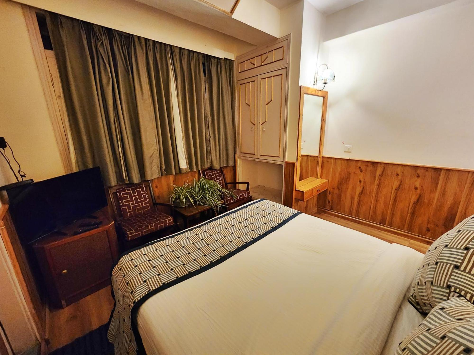 Hotel Pineview Shimla Exterior foto