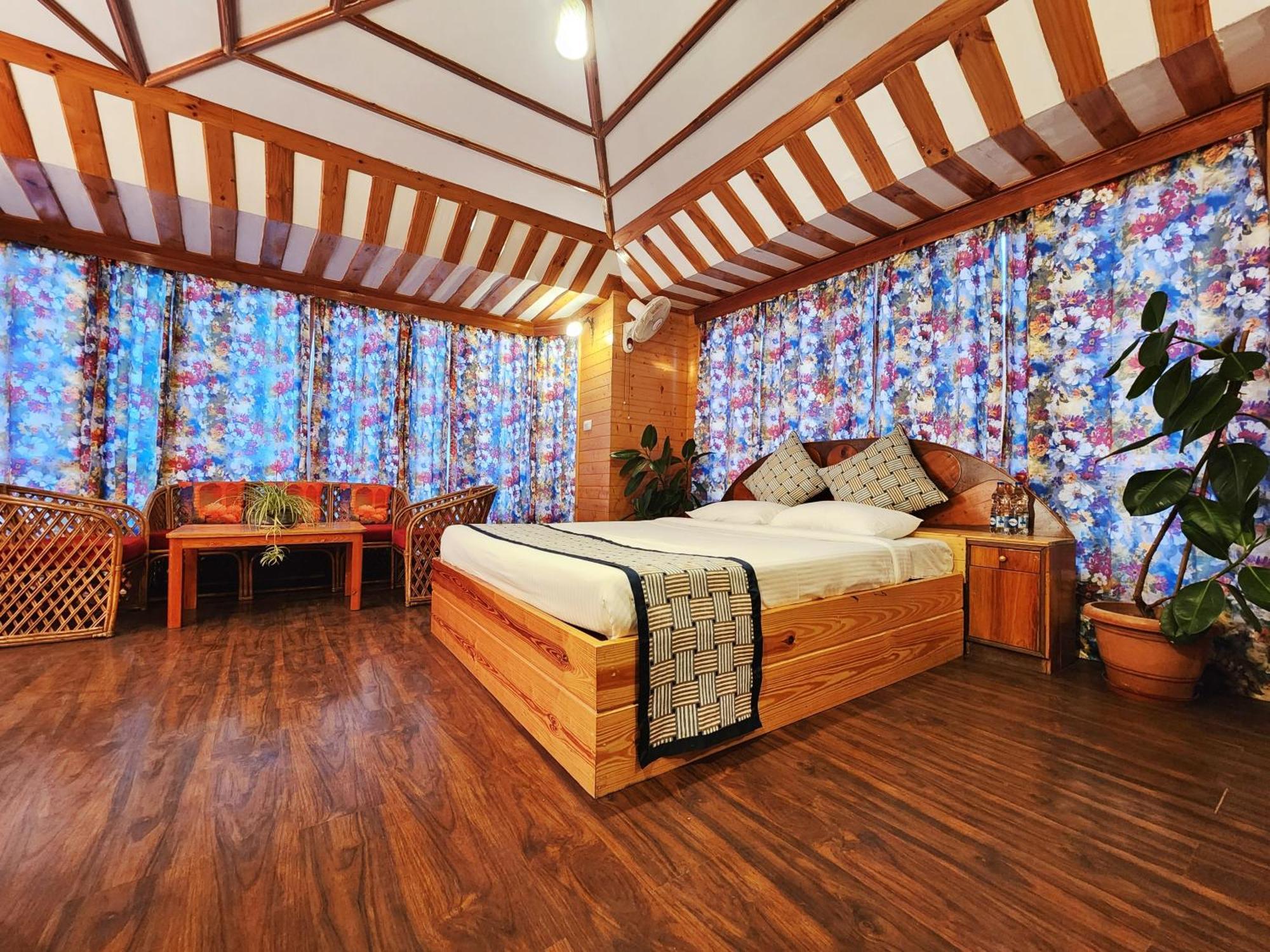 Hotel Pineview Shimla Exterior foto